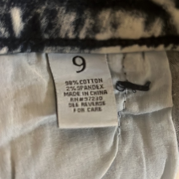 Women high waisted shorts size 9 - Picture 4 of 4